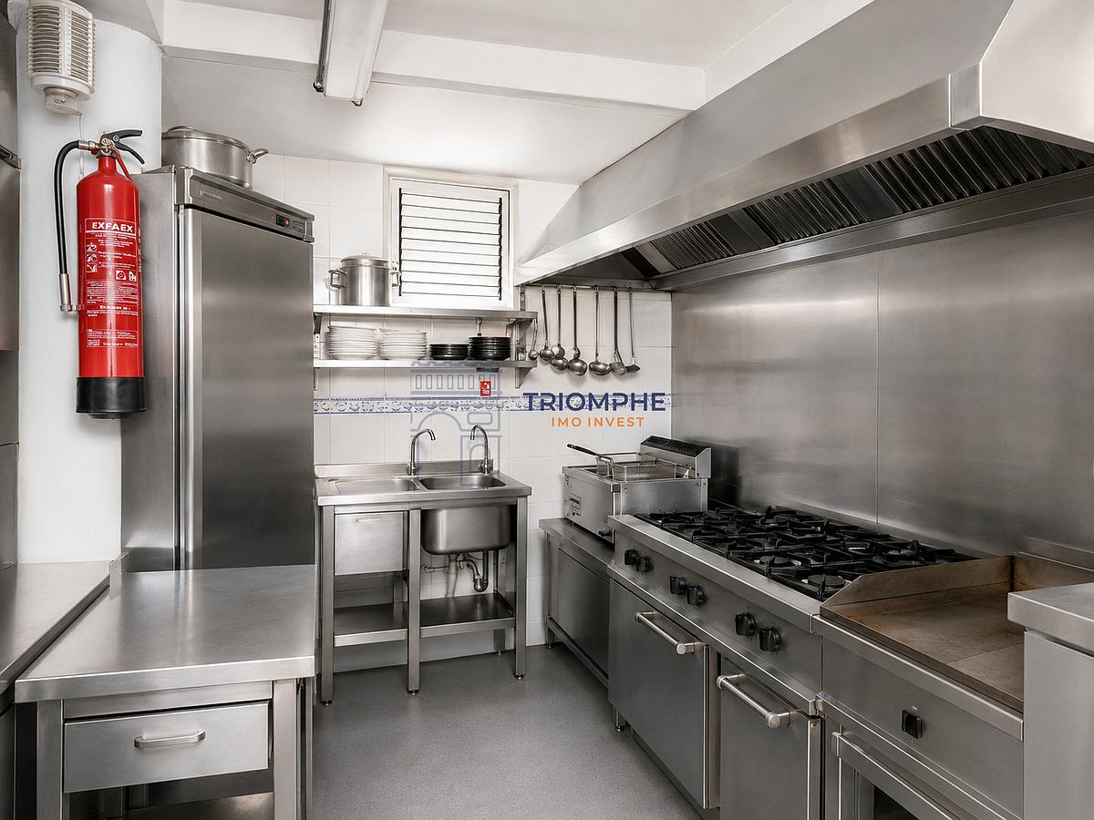 H6895