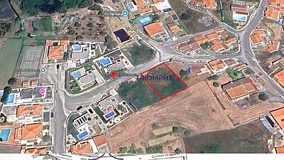 Urban plot of 661 m² in the Nadadouro area